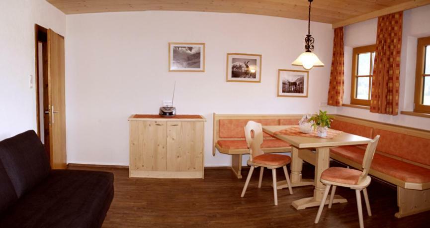 Ahrnerhof Bauernhof *